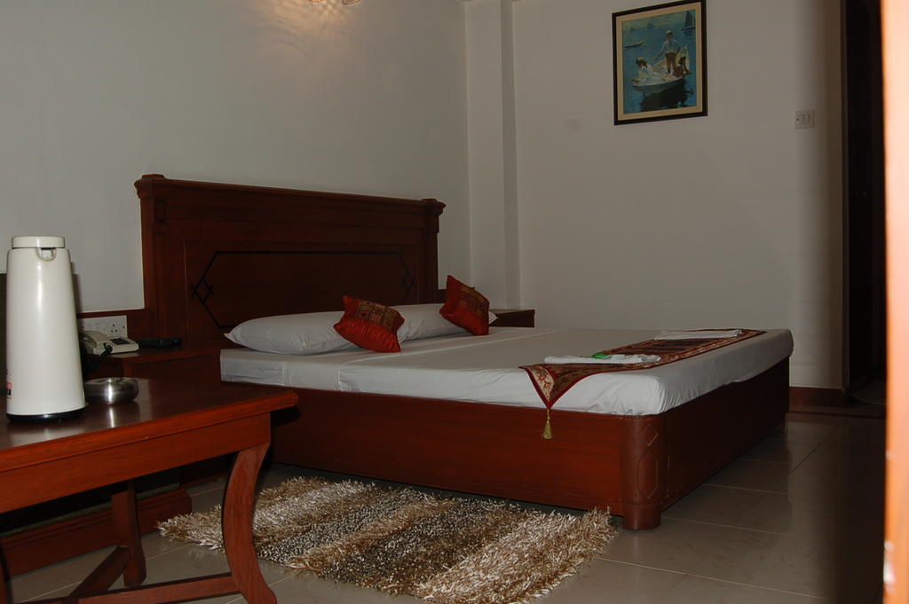 Hotel Kanishka Phg Bangalore Oda fotoğraf